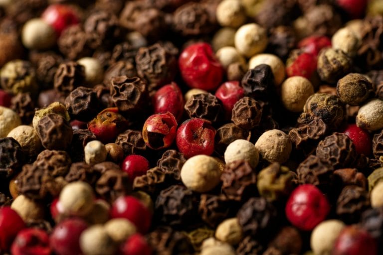 shutterstock_peppercorns